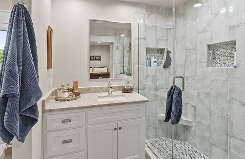 Cedar Hill Otro | Beautiful Farmhouse Located 20 Minutes from Nashville