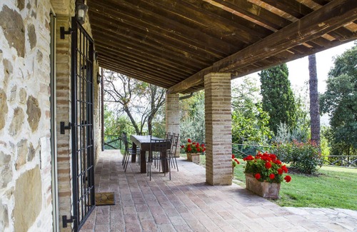 Guzman Villa | Beautiful Farmhouse Villa With Extravagant Pool