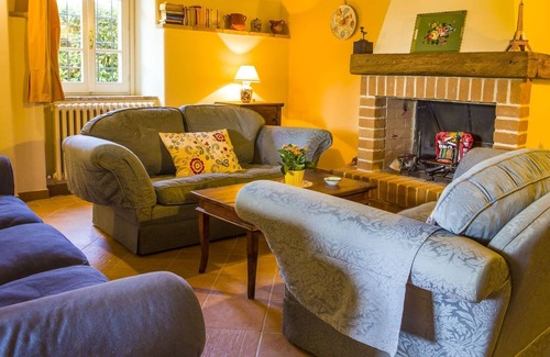 Guzman Villa | Beautiful Farmhouse Villa With Extravagant Pool