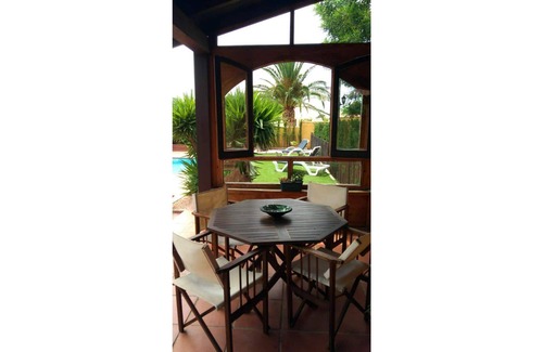 Miami Platja Chalet De Esquí | Hermosa Finca con Dos chalets piscina Privada y amplio jardín.