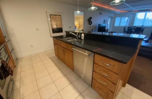 Traverse City Casa | Beautiful First Floor suite with patio to the Bay