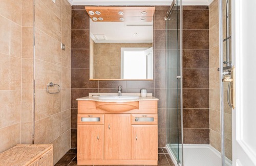 Chueca Apartamento | Gran apartamento con piscina en pleno centro de Madrid by Sharing Co.