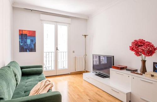 Chueca Apartamento | Beautiful flat with pool in the center-S-MARC