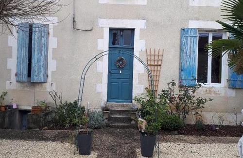 Civray Casa | Beautiful Four Poster Double Room with en-suite, Nouvelle Aquitaine, France