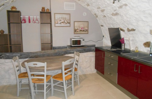Berrias-et-Casteljau Cabaña | Hermosa casa de piedra con piscina