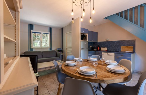 La Bastide-Clairence Casa | Hermosa casa típica vasca en residencia con piscina