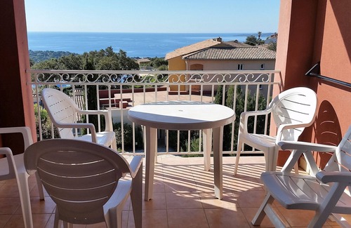 Les Issambres Apartamento | Precioso apartamento de 2 habitaciones en una zona tranquila con vistas a la bahía de St Tropez, gran piscina.