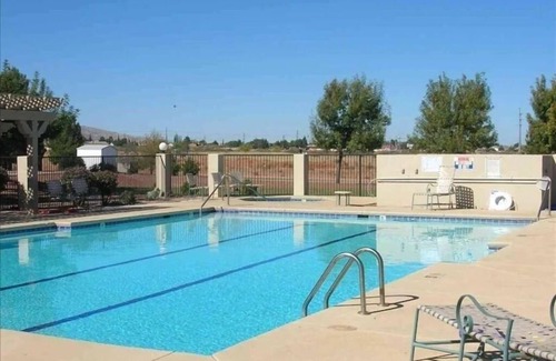 Sierra Vista Casa | Beautiful! Fully Furnished w/ Rec Ctr Pools, Jacuzzi, Fitness Room