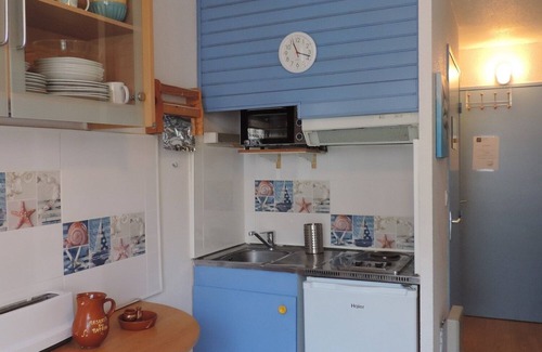 Lamalou-les-Bains Apartamento | Hermoso estudio amueblado en el corazón de un spa en residencia tranquila