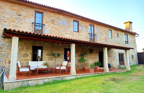 Soloveira Cabaña | Preciosa Casona Gallega en O Salnés, Rías Baixas