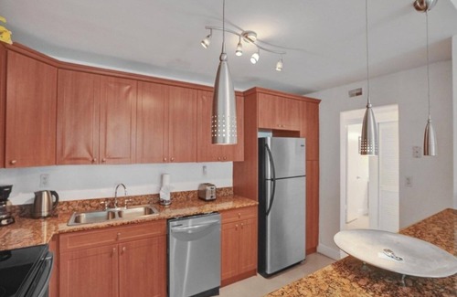 Sunny Isles Beach Condominio | Beautiful Garden View Ocean Reserve 1 BR Condo by RedAwning