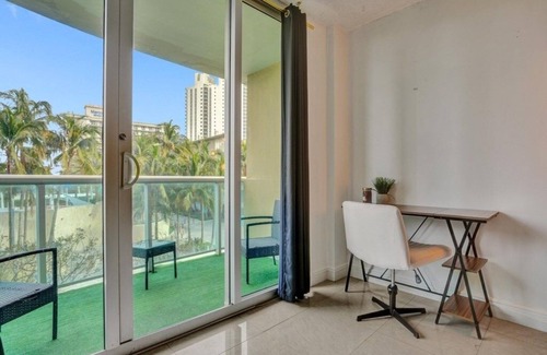 Sunny Isles Beach Condominio | Beautiful Garden View Ocean Reserve 1 BR Condo by RedAwning