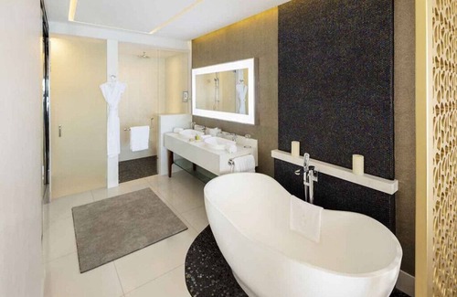 San José del Cabo Complejo | Beautiful Garza Blanca, oceanfront suite available 12-31-23 through 01-07-2024.