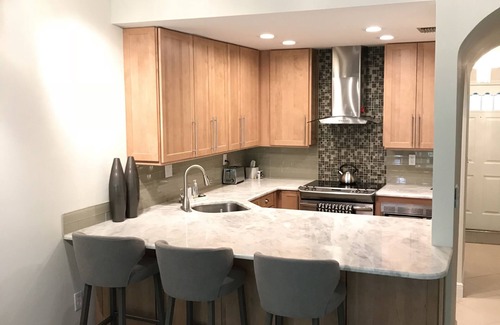 Central Naples Condominio | Beautiful gated condo 10 minutes from the Beach