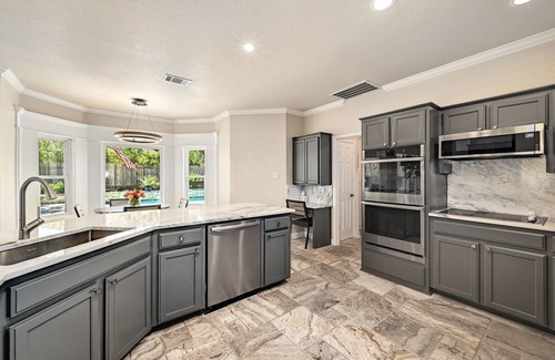 Austin Casa | Beautiful Gated Home - Pool, Entertainment Area, Large Lot!