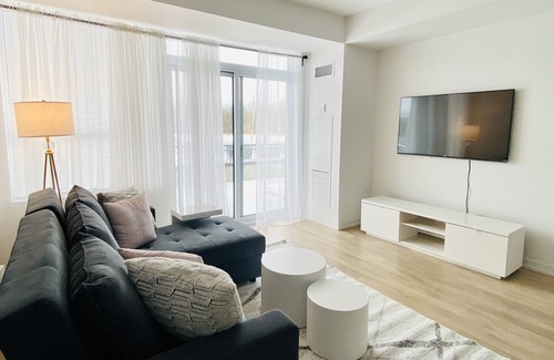 Innisfil Condominio | Beautiful gateway @ Friday Harbour resort
