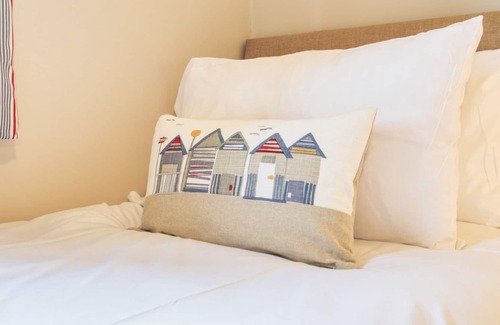Eype Casa | Beautiful Seaside Holiday Home