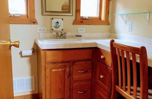 Greentown Casa | Beautiful getaway 15 min walk to Lake Wallenpaupak