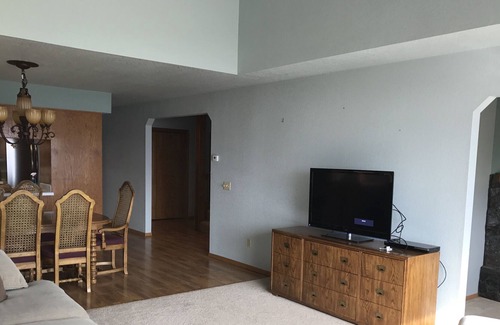 Kenai Casa | Hermosa escapada ubicada en el acantilado con el océano como su patio trasero!