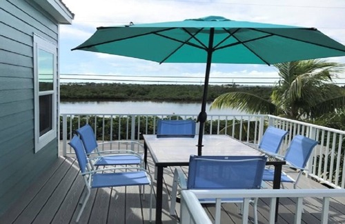 Big Pine Key Casa | BEAUTIFUL GETAWAY - DAZZLING SUNSETS- BIG PINE KEY-60' DOCK 5 MINUTES TO CHANNEL