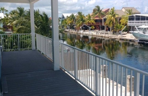 Big Pine Key Casa | BEAUTIFUL GETAWAY - DAZZLING SUNSETS- BIG PINE KEY-60' DOCK 5 MINUTES TO CHANNEL