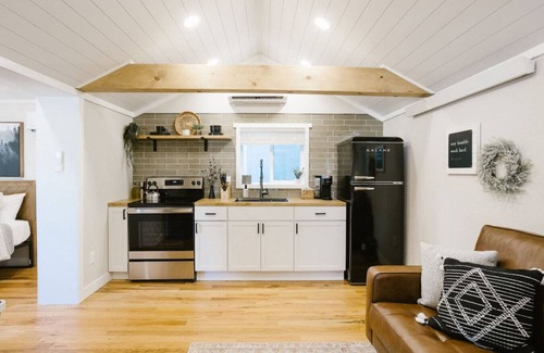 North Spearfish Casa | Beautiful Getaway with Hot Tub