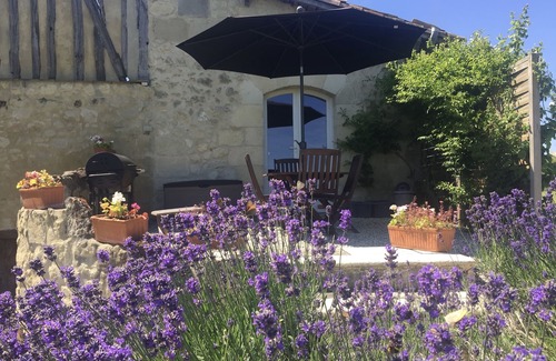 Bourgougnague Casa | Hermosa casa rural para dos, cerca de Eymet con una piscina maravillosa y vistas impresionantes.