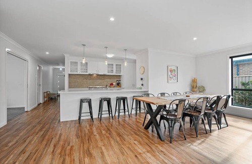 Golden Point Casa | Beautiful Golden Point Home - Style&Sophistication