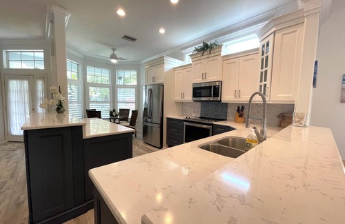 Venice Casa | Beautiful golf course house in gated Venice golf country club