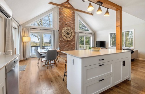 Grantham Casa | Beautiful Golf Course Home in Eastman