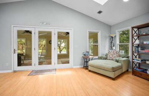 Saint Helena Island Casa | Beautiful Golf View Retreat - 3 Bed 25 Bath with Resort Amenities!