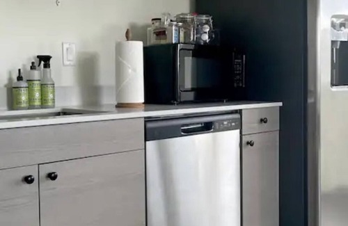Bozeman Condominio | Beautiful guest apartment with breathtaking views of the Bridger Mountains