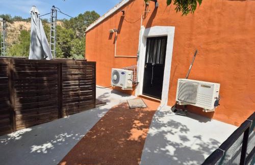 Cocentaina Apartamento | beautiful guest room with swimming pool