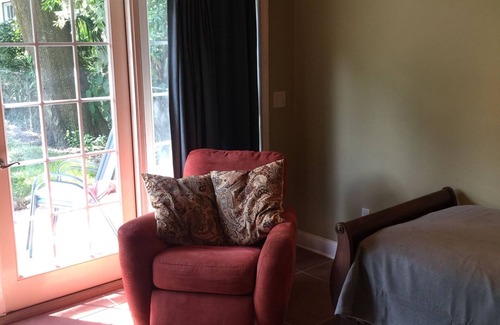 Lakewood Cabaña | Beautiful Guesthouse