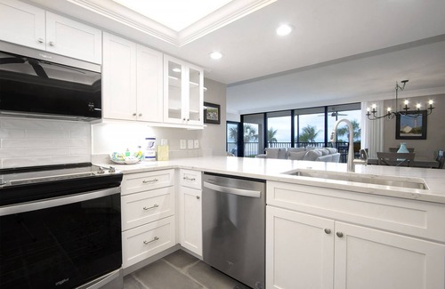 Beachview Country Club Estates Condominio | Beautiful Gulf Front Condo on Sanibel - Sundial T306