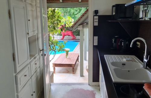 Carrieres-sur-Seine Casa | Beautiful house with pool, view and access to the Seine, very close to Paris