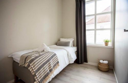 Sandviken Apartamento | Beautiful Harbour Apartment With French Balcony