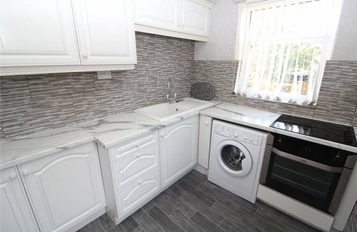 Chapeltown Apartamento | Beautiful Hawkhill 3 bed sleeps 5 Parking & Garden