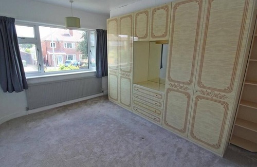 Chapeltown Apartamento | Beautiful Hawkhill 3 bed sleeps 5 Parking & Garden