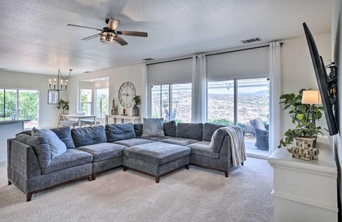 Hemet Casa | Beautiful Hemet Home Large Patio and Mtn Views!