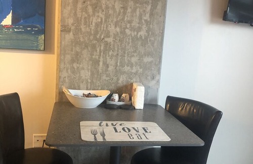 Southcenter Casa | Beautiful High Rise 1