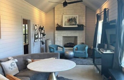 Wimberley Cabaña | Beautiful Hill Country Charm. 88 acres with mini farm animals.