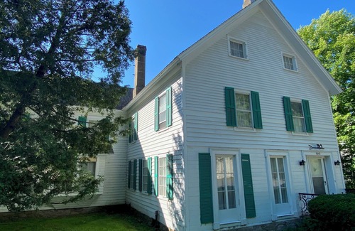 Elizabethtown Casa | Beautiful historic home in the High Peaks Area of the Adirondacks