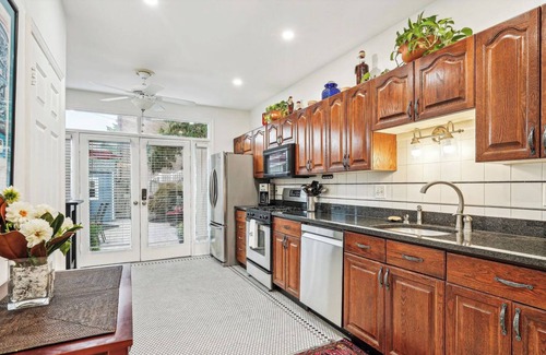 Old Town West Casa | Beautiful Historic Home~ 2 bds, 2.5 ba., fireplace, perfect vacation location!