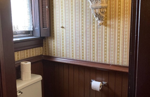 Clifton Heights Apartamento | Beautiful historic home! Close to UC & OTR. 2nd Floor Apartment