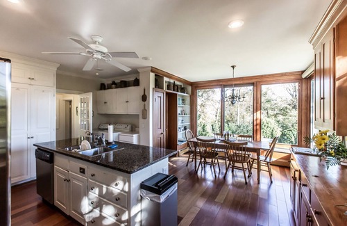 Boyce Casa | Hermosa casa histórica con vistas al río Shenandoah y las montañas Blue Ridge