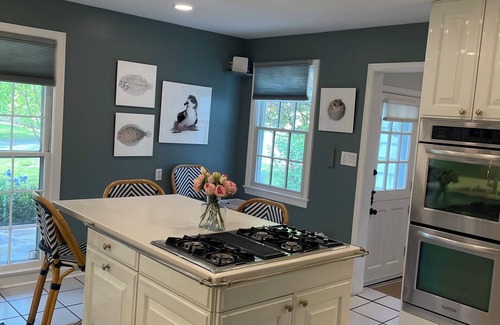 Bethesda Casa | Beautiful historic New England style home in quiet, residential neighborhood