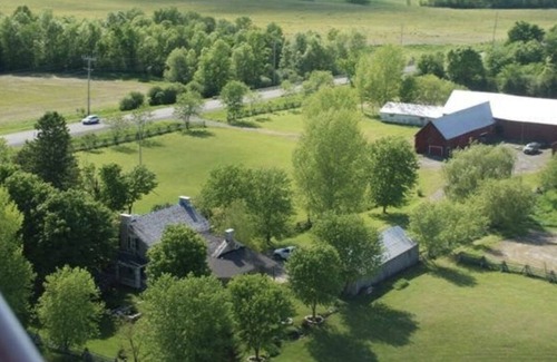Mississippi Mills Otro | Beautiful Historical Farmhouse-