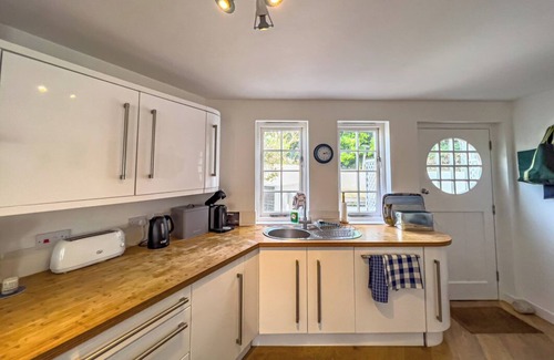 Constantine Bay Cabaña | Beautiful holiday home in Constantine Bay, short walk to the beach and golf club