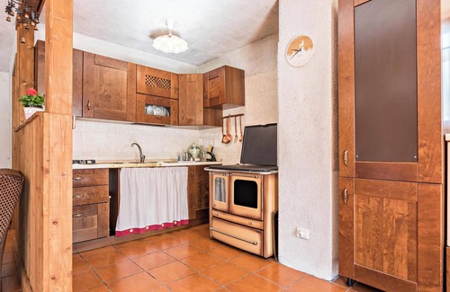 Roncone Chalet De Esquí | Preciosa casa de vacaciones "Baita Rustica immersa nel verde" con vistas a la montaña